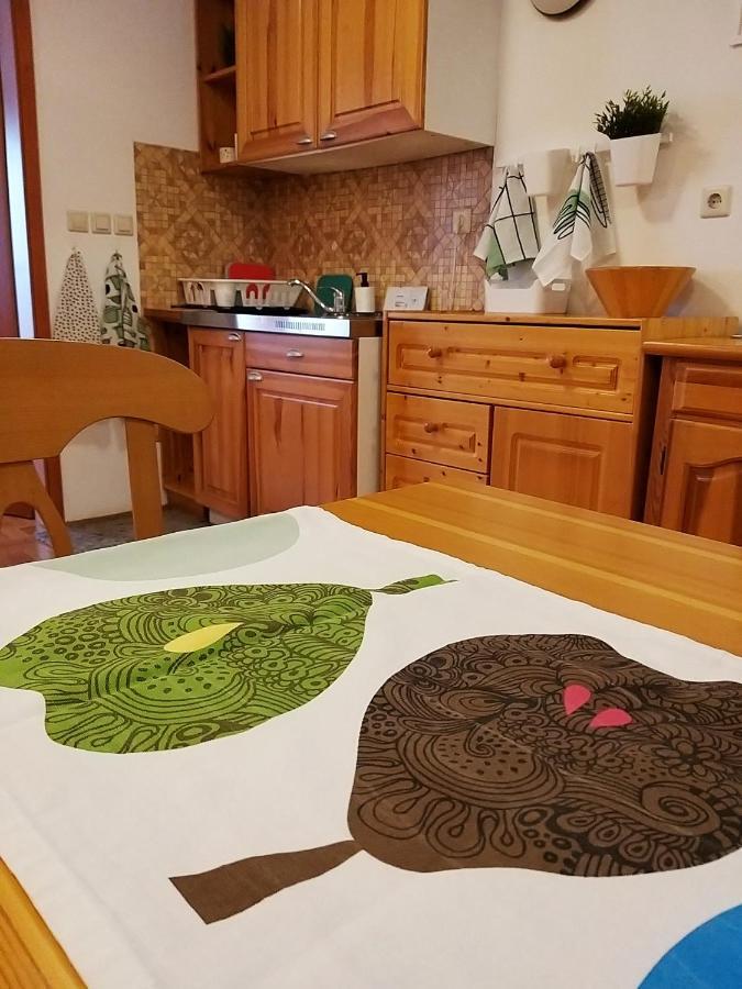 Guesthouse Pri Cebelici Lukovica pri Domžalah Eksteriør bilde