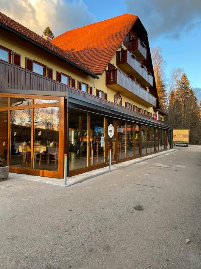 Guesthouse Pri Cebelici Lukovica pri Domžalah Eksteriør bilde