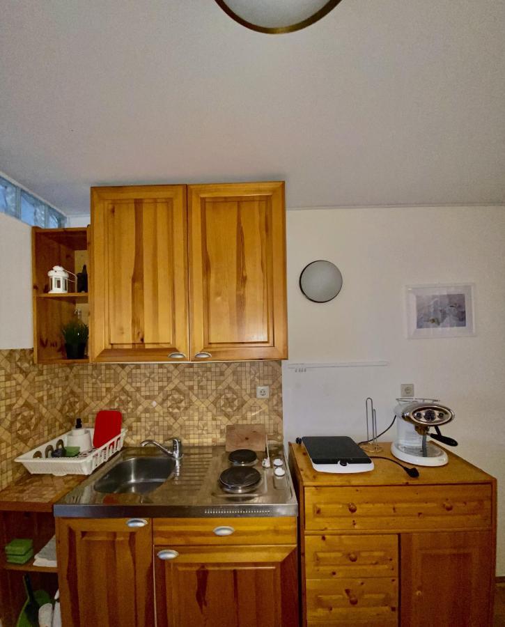 Guesthouse Pri Cebelici Lukovica pri Domžalah Eksteriør bilde