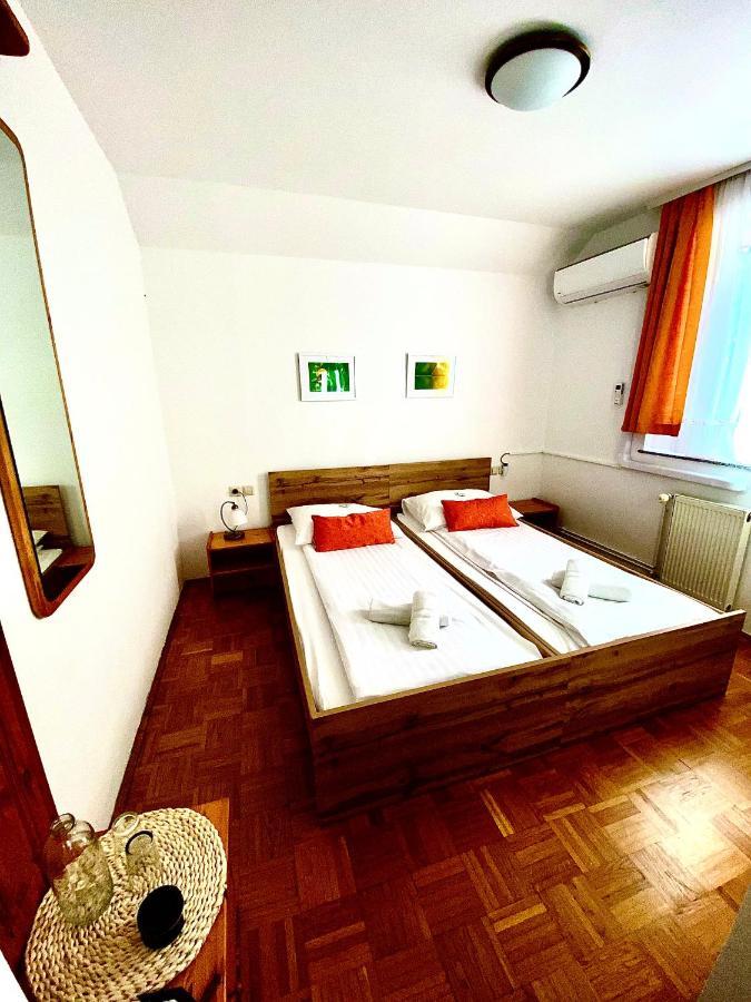 Guesthouse Pri Cebelici Lukovica pri Domžalah Eksteriør bilde