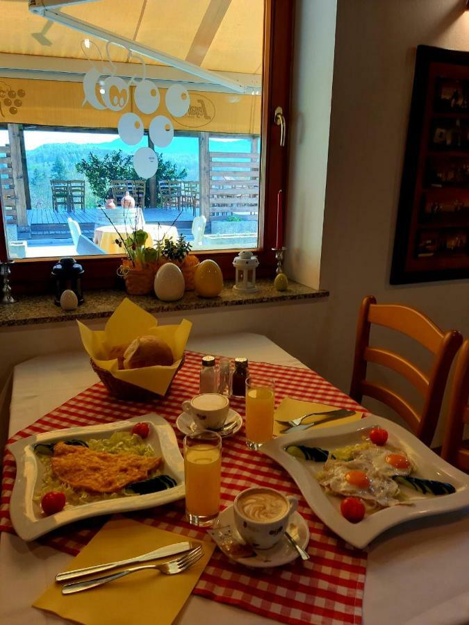 Guesthouse Pri Cebelici Lukovica pri Domžalah Eksteriør bilde