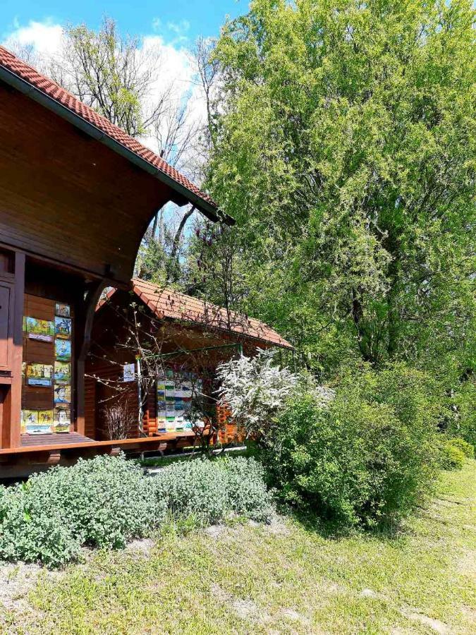 Guesthouse Pri Cebelici Lukovica pri Domžalah Eksteriør bilde